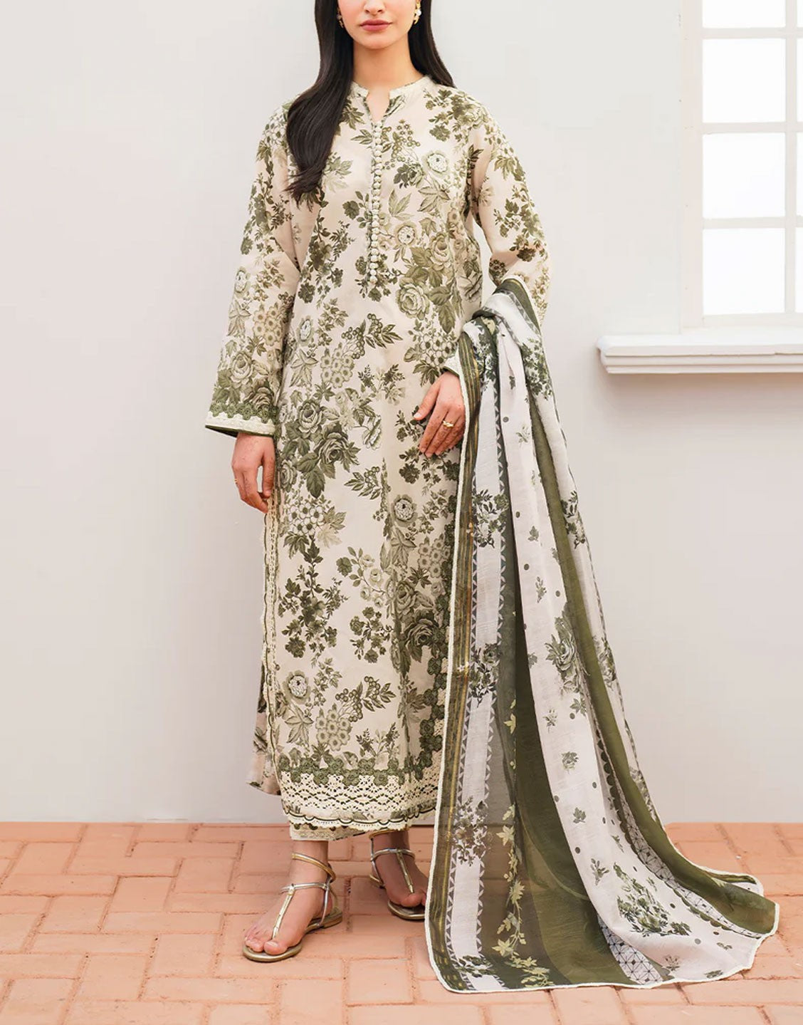 Baroque Unstitched Embroidered Lawn Suit | UF-636