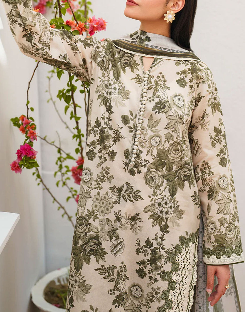Baroque Unstitched Embroidered Lawn Suit | UF-636