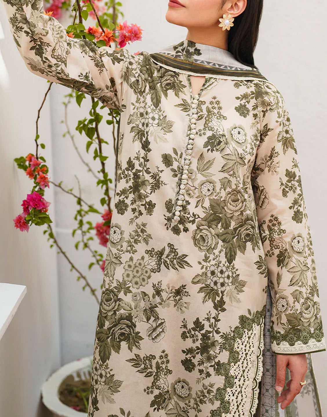 Baroque Unstitched Embroidered Lawn Suit | UF-636